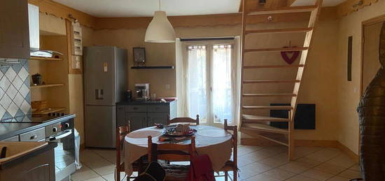 Loue duplex centre ville Albertville