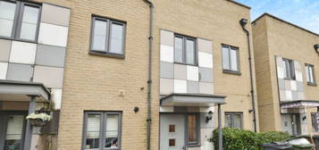 End terrace house for sale in Samuel Peto Way, Ashford TN24