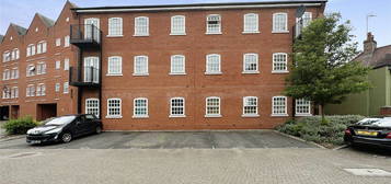 Flat to rent in Waterside Lane, Colchester, Essex CO2