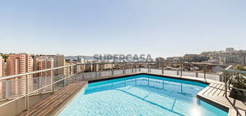 Luxo e Conforto em Oeiras: Magnífico Apartamento T4 com Piscina e Vista Rio