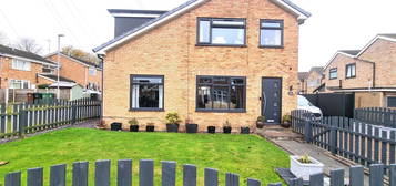 5 bed detached house for sale