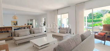 Vente villa 5 pièces 157 m²