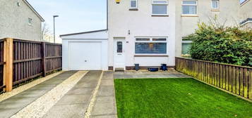 2 bedroom semi-detached house for sale