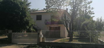 Appartement de type 4 avec jardin et garage