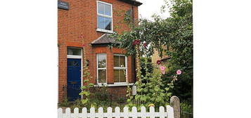 2 bed semi-detached house to rent