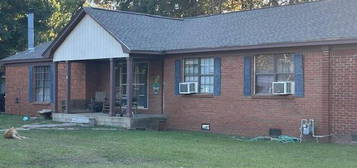 555 Tallahatchie Ave, Crowder, MS 38622