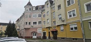 Eladó téglalakás, Győrött 52.5 M Ft, 2 szobás