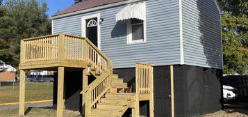 238 Wetzel St Unit 1/2, New Martinsville, WV 26155