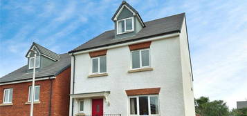 5 bedroom detached house