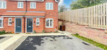 2 bedroom semi-detached house for sale