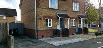 2 bedroom semi-detached house to rent