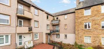 3 bedroom flat for sale