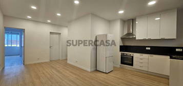 PRAÇA DE ESPANHA / BAIRRO DO REGO - APARTAMENTO T2 TOTALMENTE REMODELADO - ELEVADOR