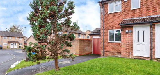 2 bed semi-detached house for sale