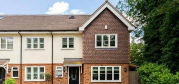 5 bedroom semi-detached house for sale