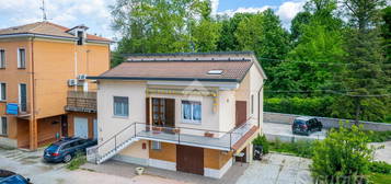 CASA INDIPENDENTE A CASTELNOVO DI SOTTO