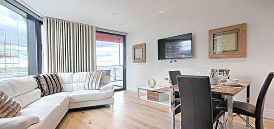 Flat to rent in 1 Riverlight Quay, Nine Elms, London SW11