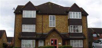 Studio to rent in Cambrian Green, Snowdon Drive, Colindale, London NW9