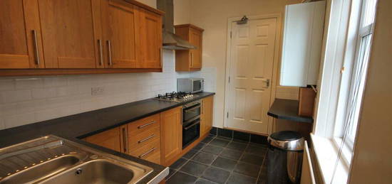 6 bedroom terraced house