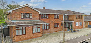 8 bedroom detached house for sale