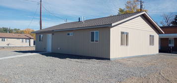 195 Richardson Dr, Lovell, WY 82431