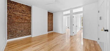 43 N Oxford St #3, Brooklyn, NY 11205