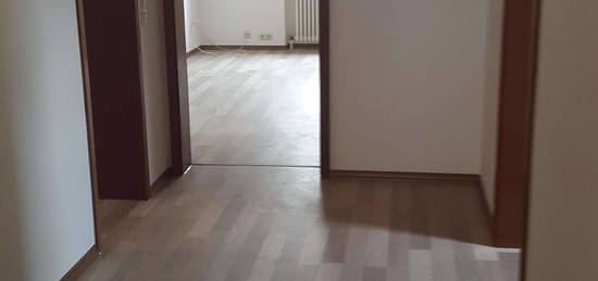 Schöne  3-Zimmer-DG-Wohnung in Teublitz