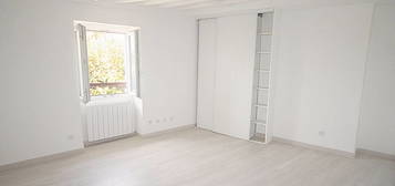 A LOUER - STUDIO - 24 M² - TRIEL SUR SEINE- CENTRE VILLE