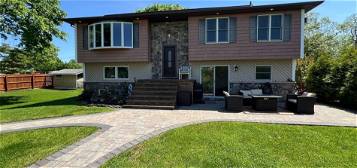1 Traction Blvd, Patchogue, NY 11772