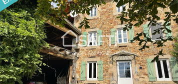 Ancien corps de ferme avec vue dégagée...