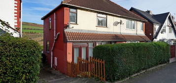 3 bed semi-detached house for sale