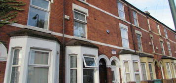 5 bedroom terraced house