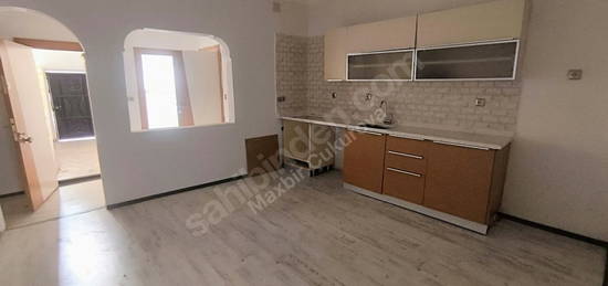 MAXBİR ADANA MÜSTAKİL 2 KATLI İÇİ FULL YAPILI KİRALIK