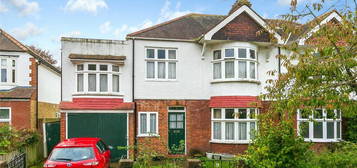 5 bedroom semi-detached house for sale