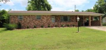 203 Russell Dr, Harrison, AR 72601