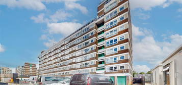 Flat to rent in York Way Estate, London N7