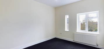 2 bed flat to rent