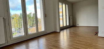 Appartement  à louer, 5 pièces, 3 chambres, 86 m²