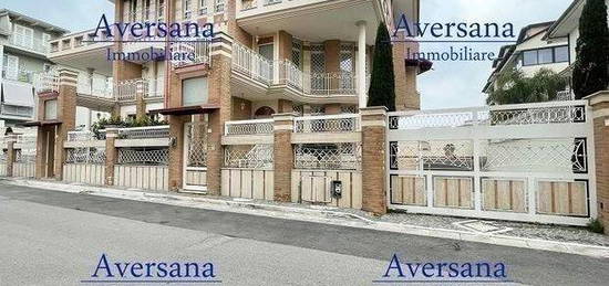 Villa con ampie metrature, livelli da 100mq