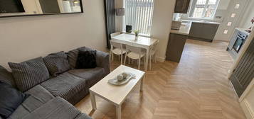 4 bed shared accommodation to rent