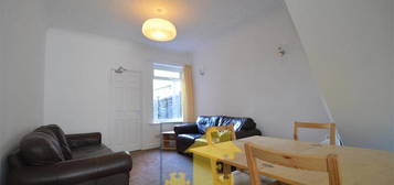 4 bedroom terraced house to rent