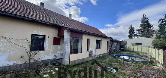 Prodej  rodinného domu 284 m², pozemek 611 m²