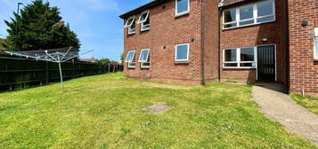 Studio to rent in Bramber Court, Cippenham, Slough SL1