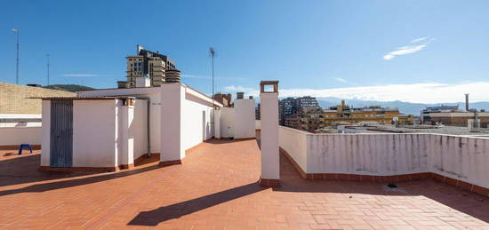 Piso en venta en calle Doctor Adelardo Mora, 6