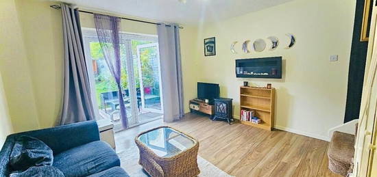 2 bedroom end of terrace house