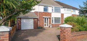 4 bed semi-detached house for sale