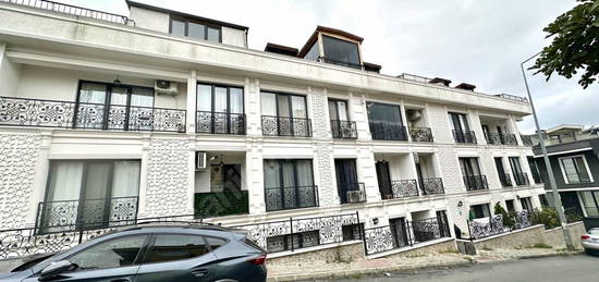 KEMERBURGAZDA BUTİK SİTEDE 2+1 SATILIK ARAKAT DAİRE