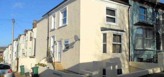 Flat to rent in Elm Grove, Brighton BN2