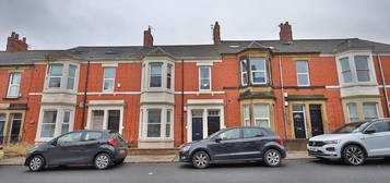 3 bed flat to rent