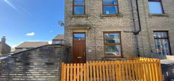 End terrace house to rent in Quarmby Road, Quarmby, Huddersfield HD3